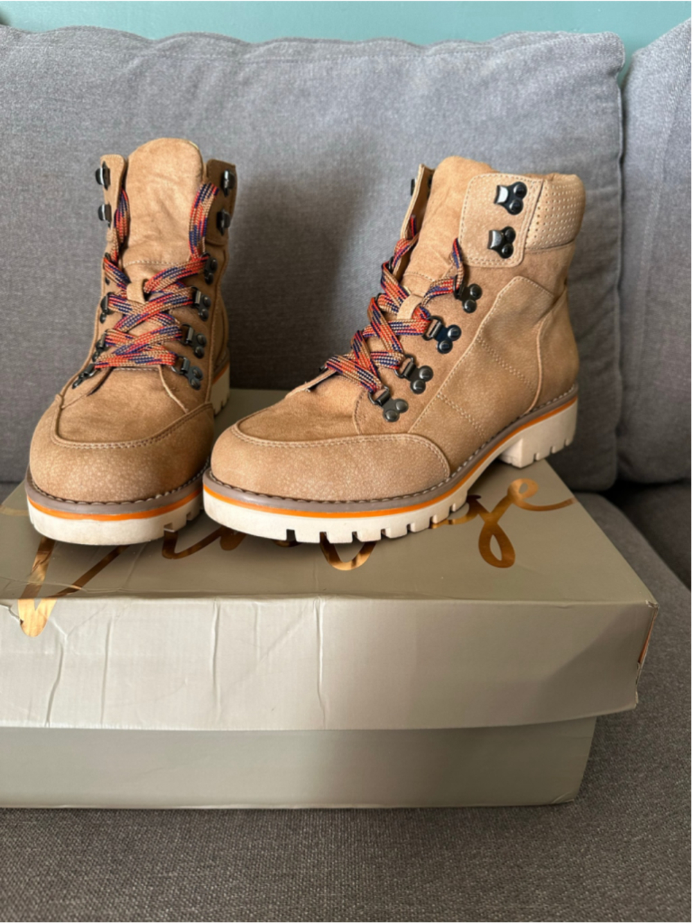 Crown Vintage Tatham Lace Up Boots Tan Womens Size 8.5 Outdoor Hiking